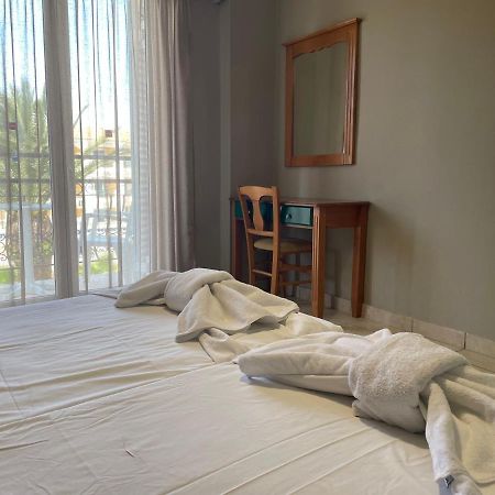 Olympia Hotel ลากานาส ภายนอก รูปภาพ