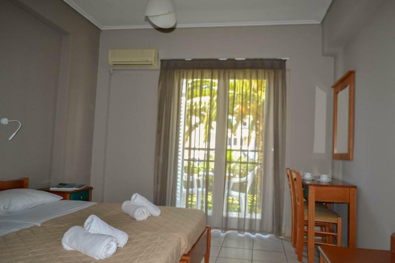 Olympia Hotel ลากานาส ภายนอก รูปภาพ