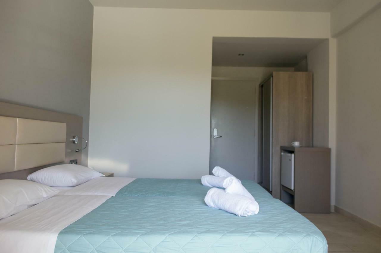 Olympia Hotel ลากานาส ภายนอก รูปภาพ